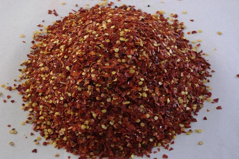 Dehydrated Chilli Crush packaging